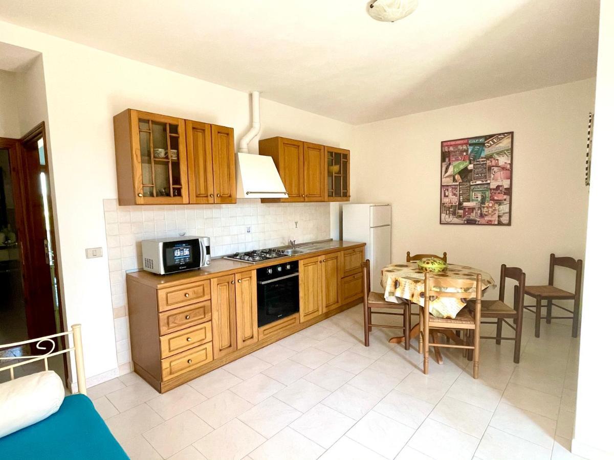 Apartment Luisa Tergu Luaran gambar