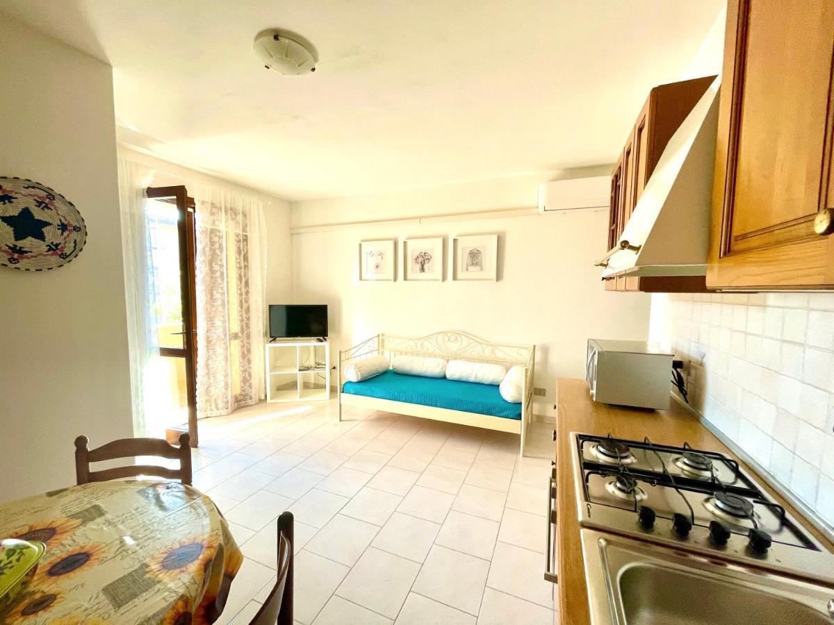 Apartment Luisa Tergu Luaran gambar